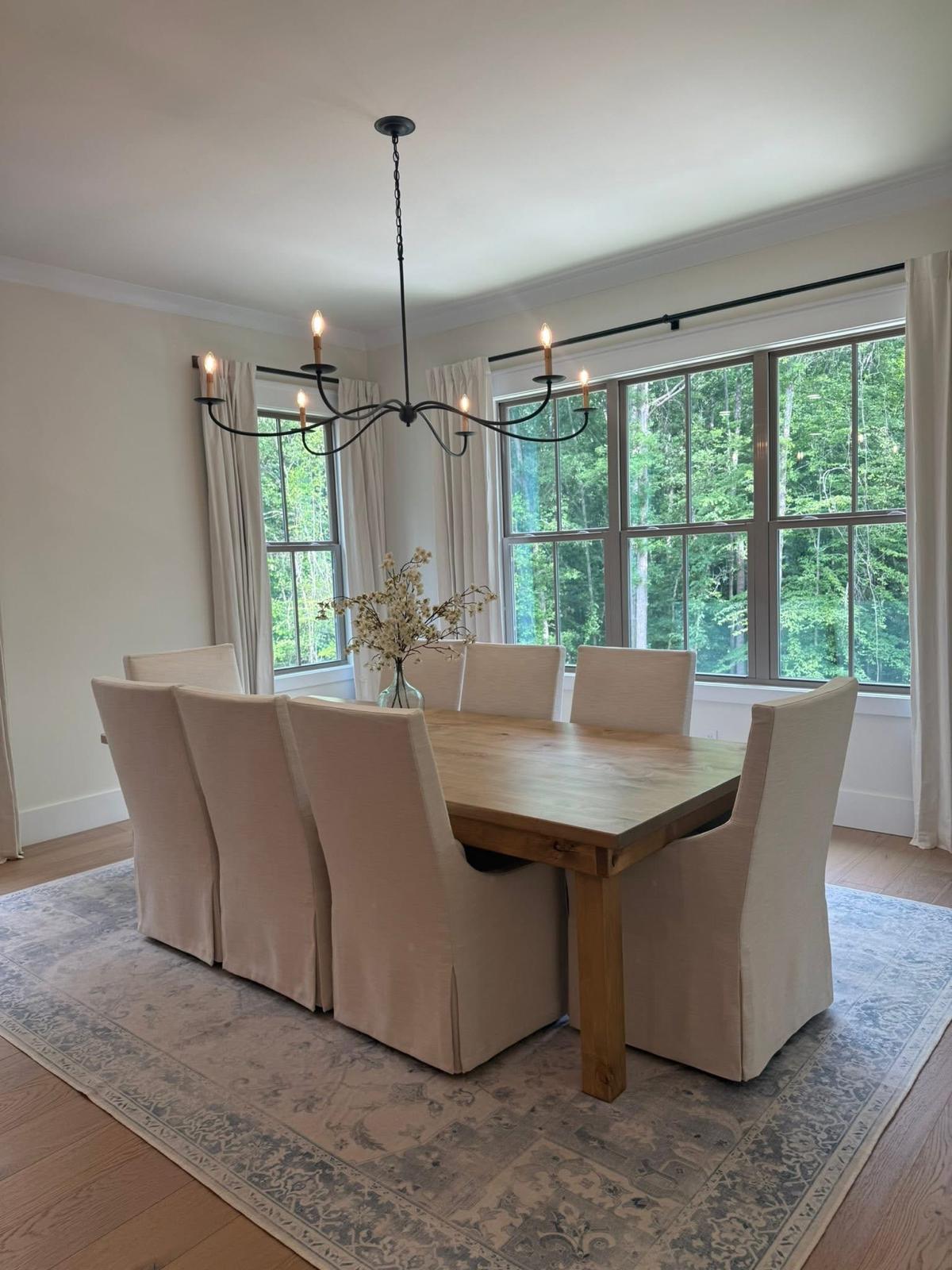 Elegant dining room with chandelier